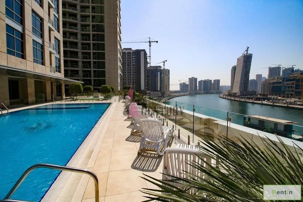 Studio With Burj Khalifa View Dubai Apartment